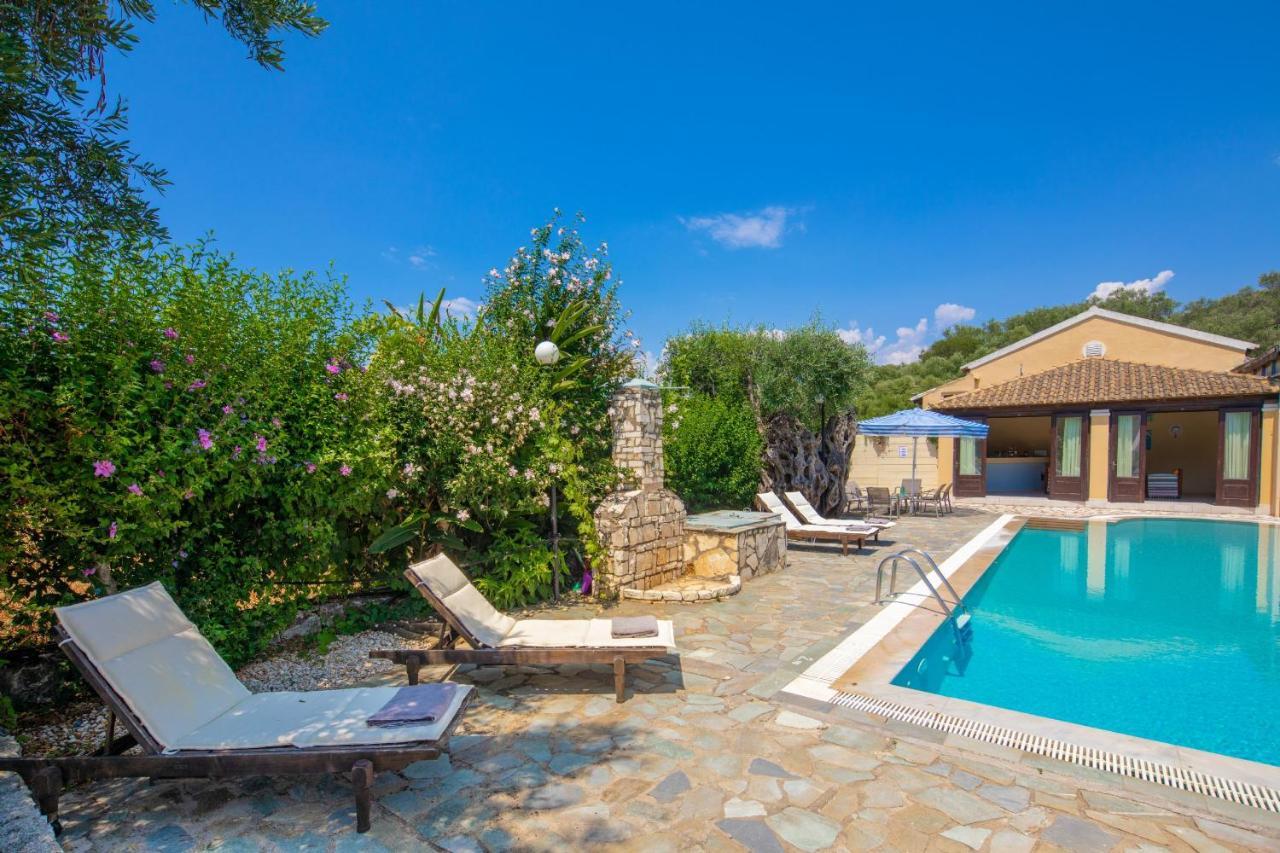 Villa Lianolia Peritheia Luaran gambar