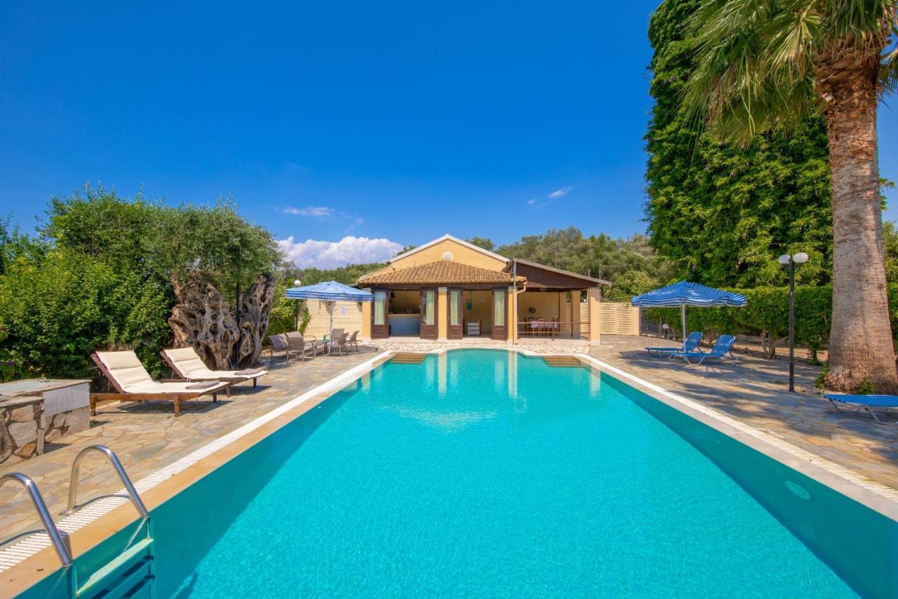 Villa Lianolia Peritheia Luaran gambar